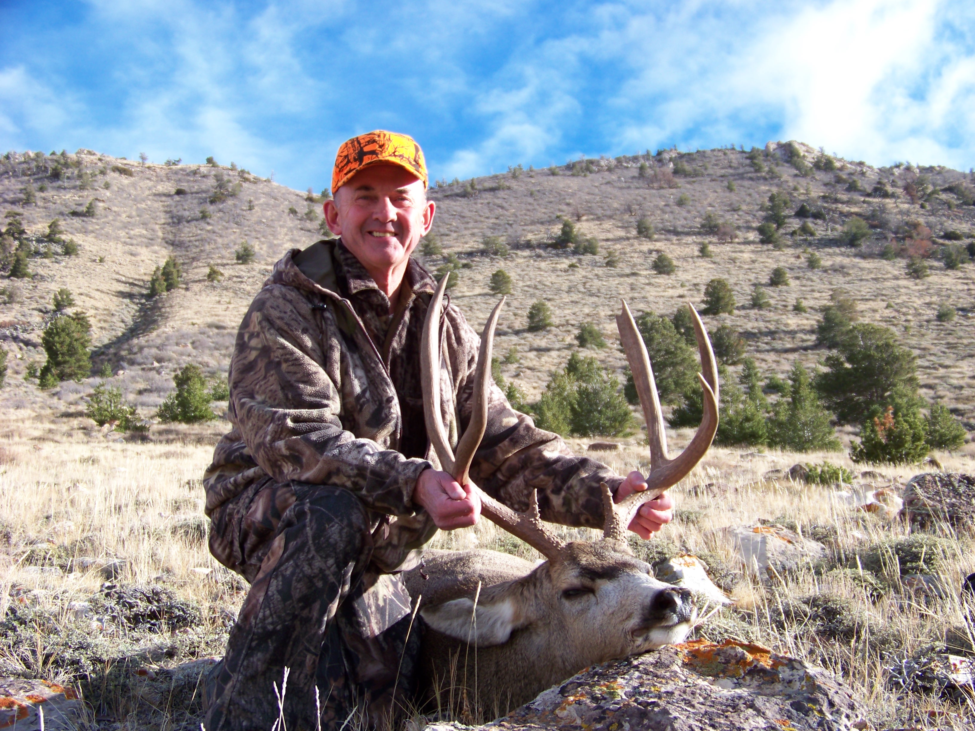 Wyoming Game and Fish Department What requires an AIS decal?