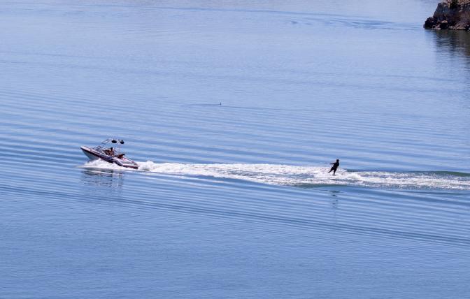 Boat recreation on Boysen Reservoir